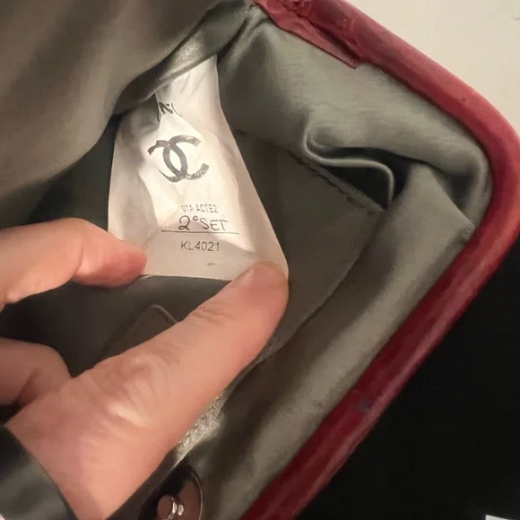 Traded DO NOT BUY
 runway clutch - Picture 5 of 13